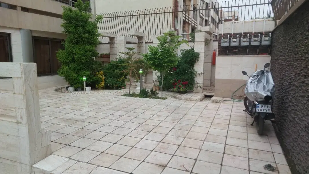 مصلی تک خواب همکف