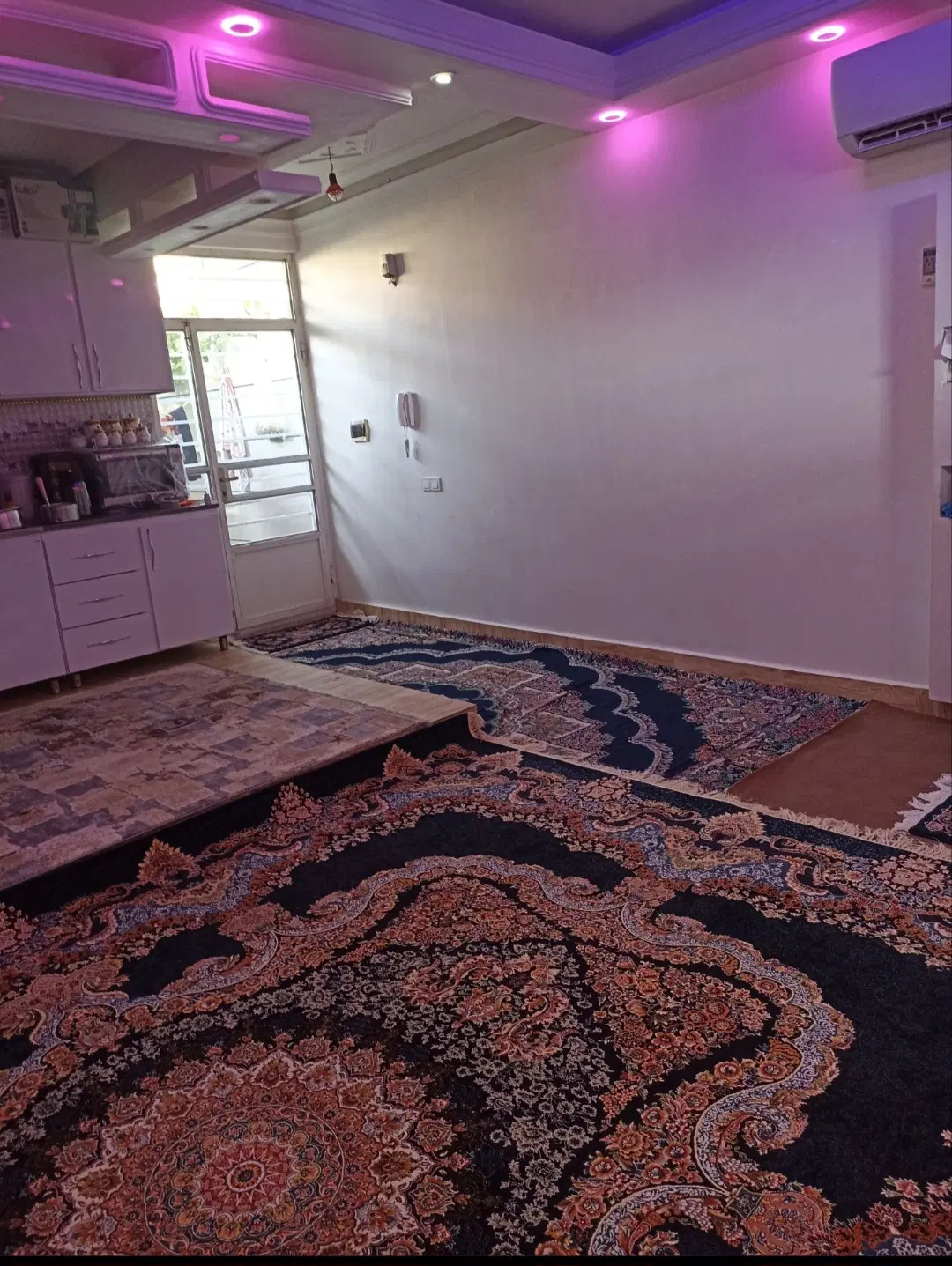 خانه اجاره ای طبقه بالااسدآبادی تمیزوشیک