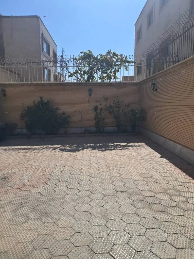 فروش آپارتمان تفکیکی رو به آفتاب