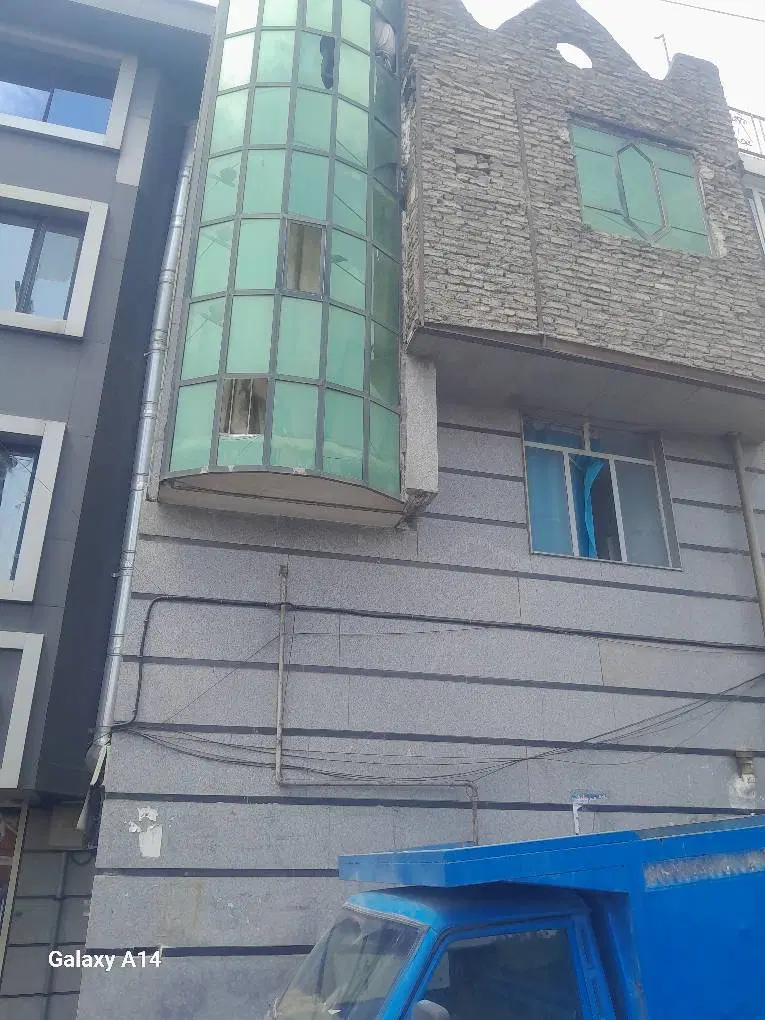 فروش ملک دو نبش بر خیابان احسان موقعیت عالی