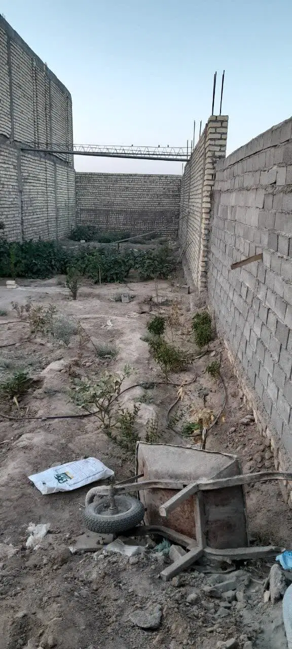 زمین فروشی