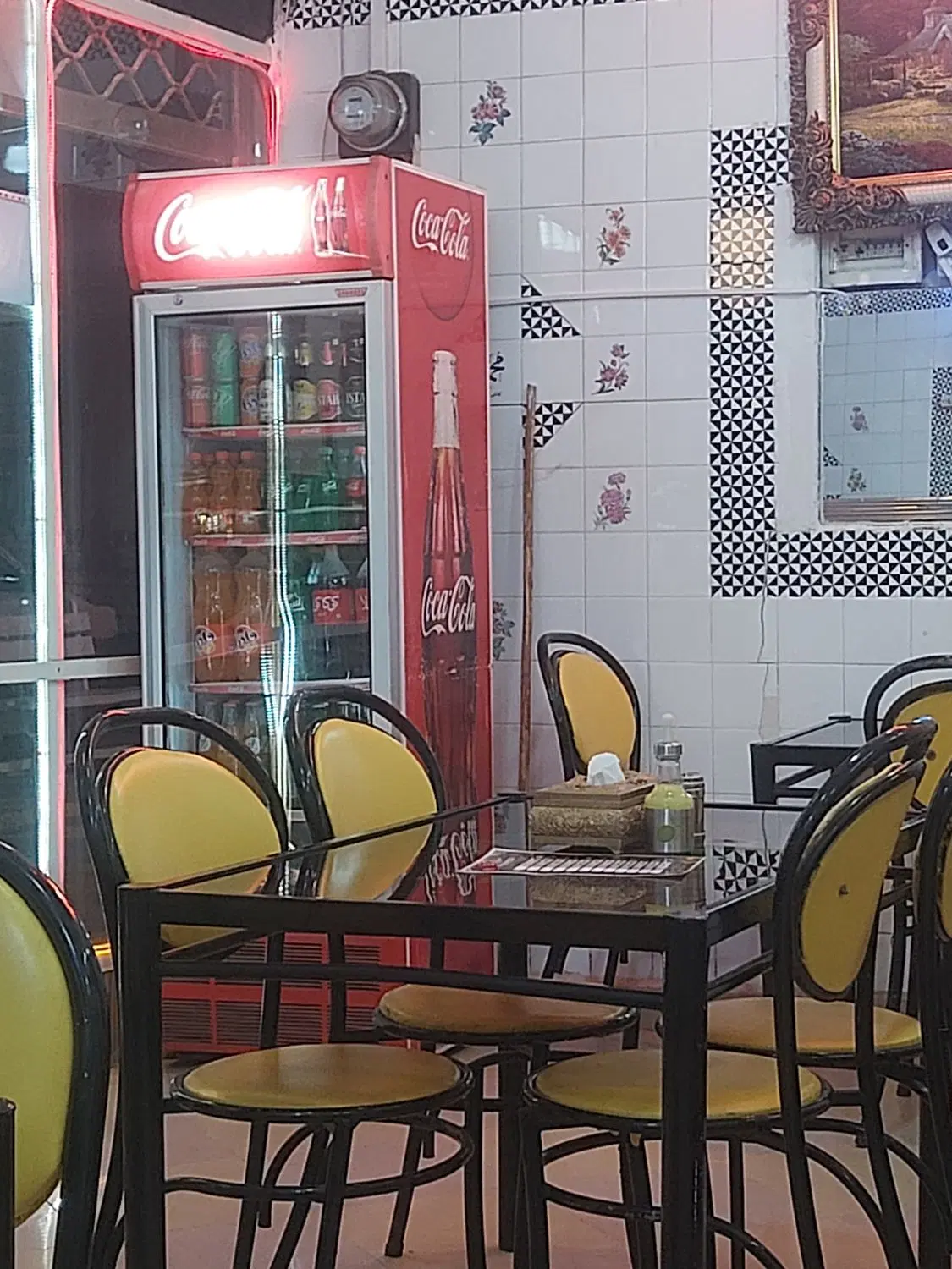 واگذاری موقت ساندویچی و صبحانه‌سرا