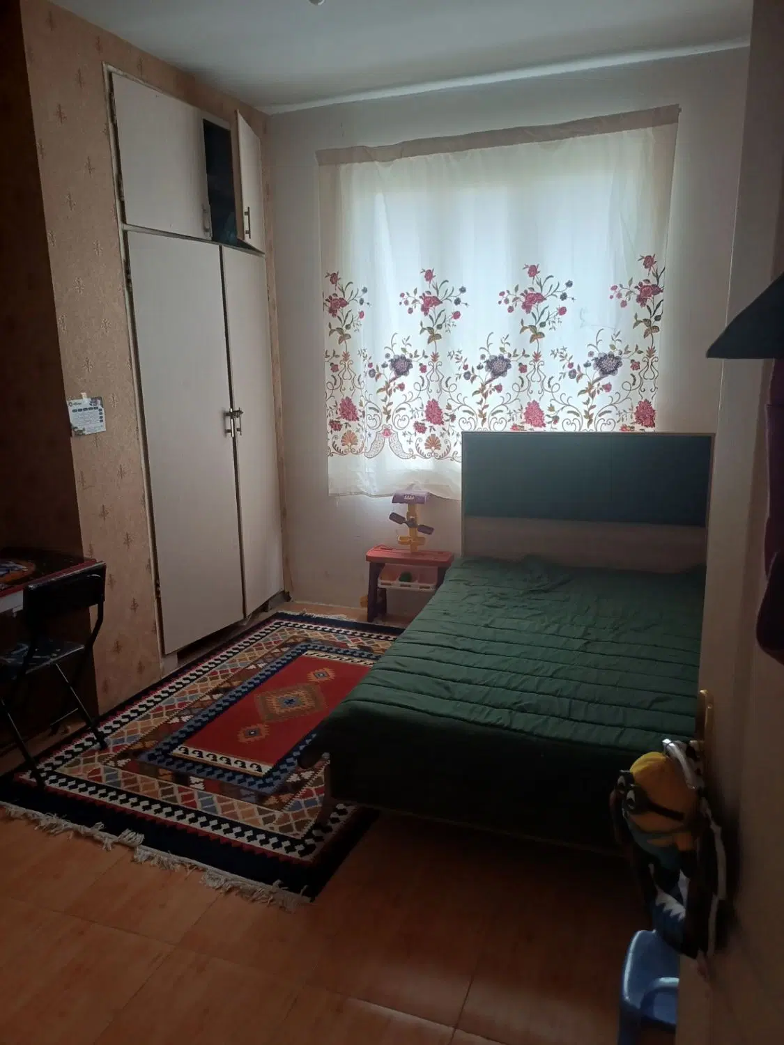 واحد 100 متری گذرنامه_ خیابان فاخته