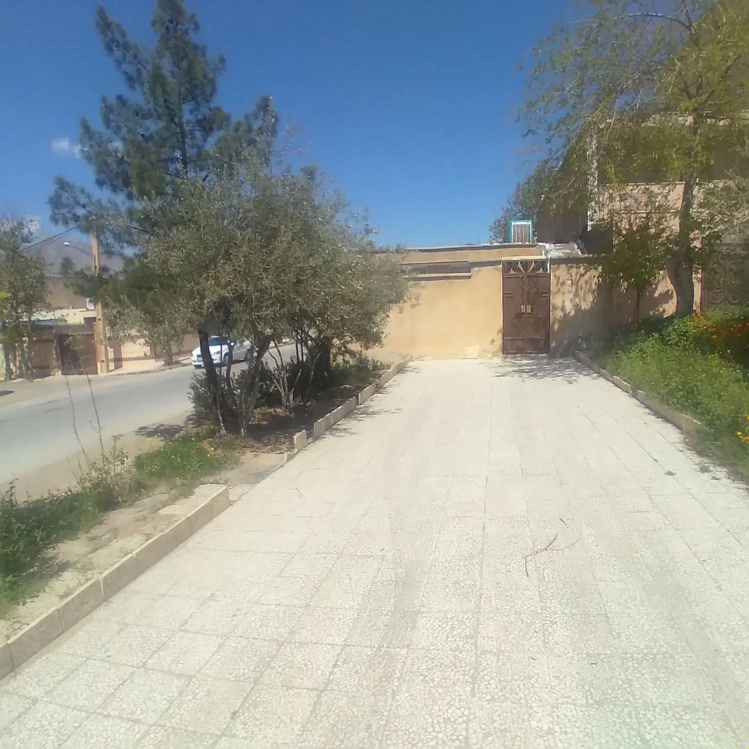 خانه ویلایی ناصرخسرو ، بالاتر از بیمارستان شفا