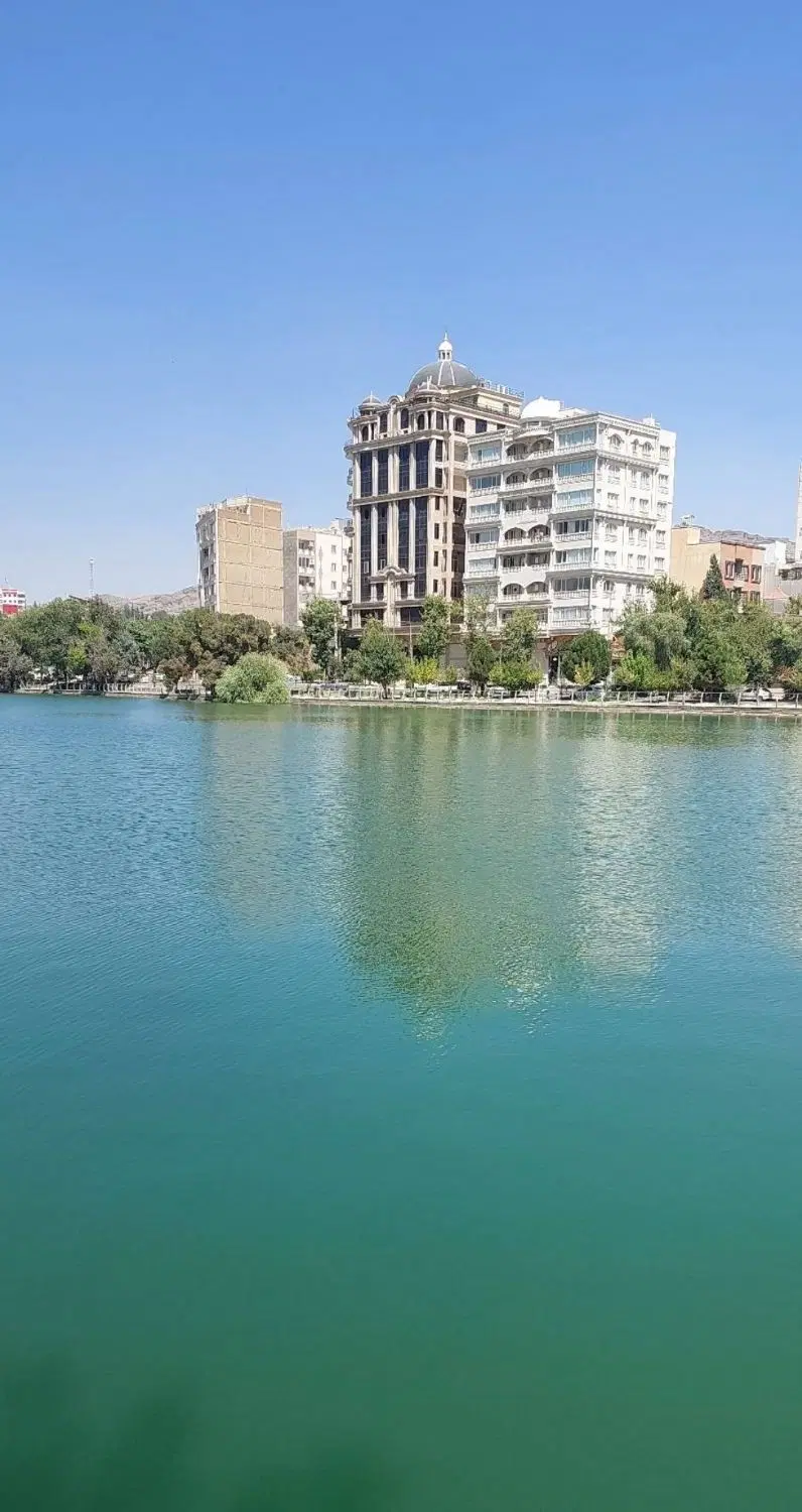 آپارتمان، گلدشت شرقی، فروزان
