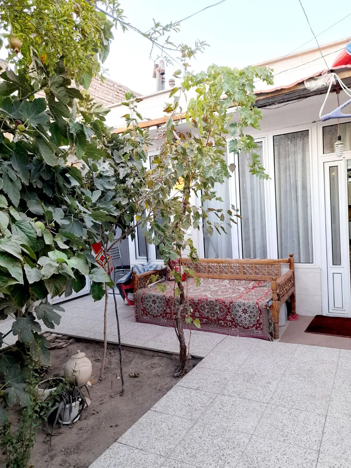 1طبقه ویلایی همکف _شمالی_حیاط دلباز_