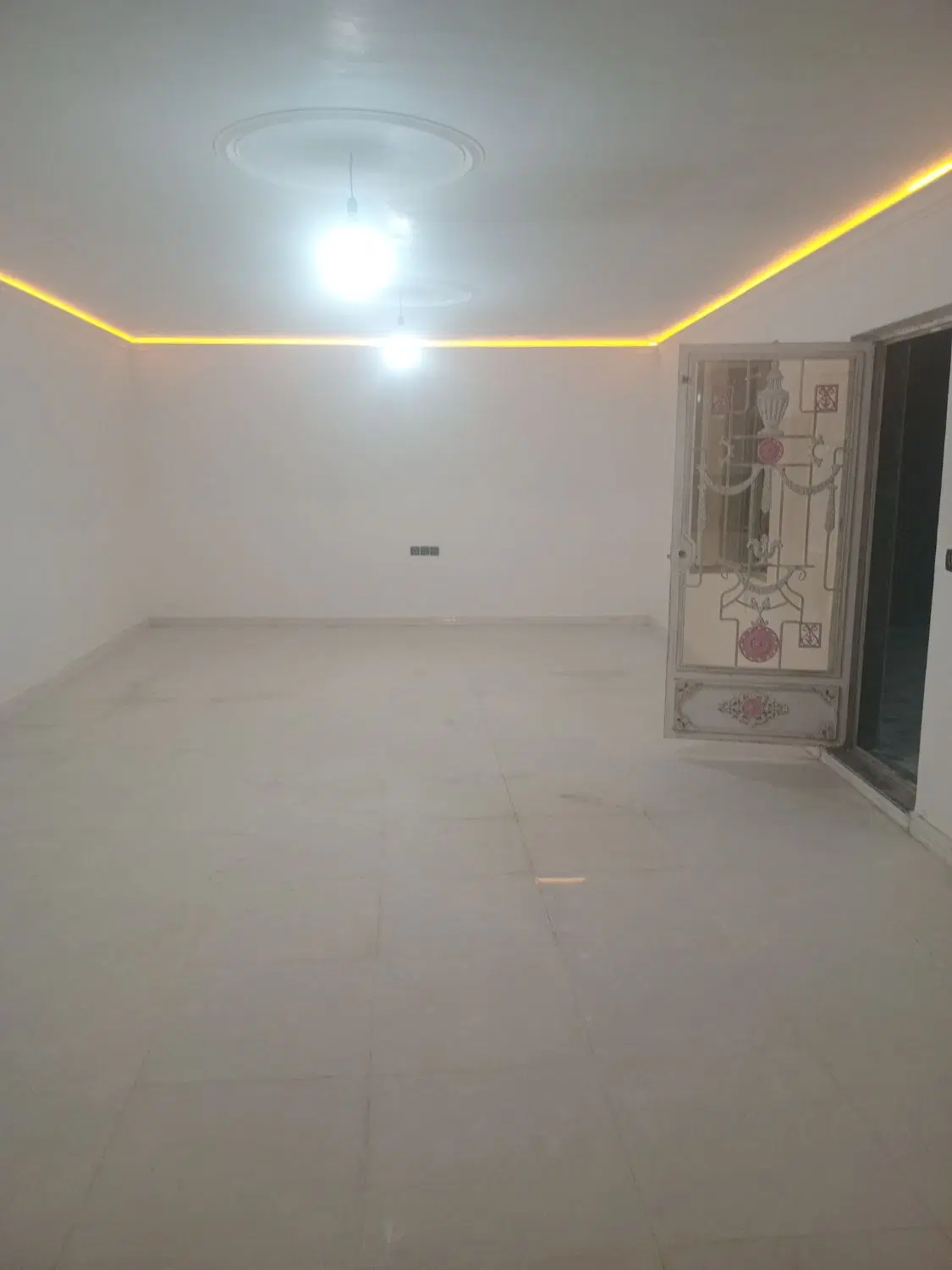 ۴۰۰متر سندتک برگ جمال ابادپاکدشت
