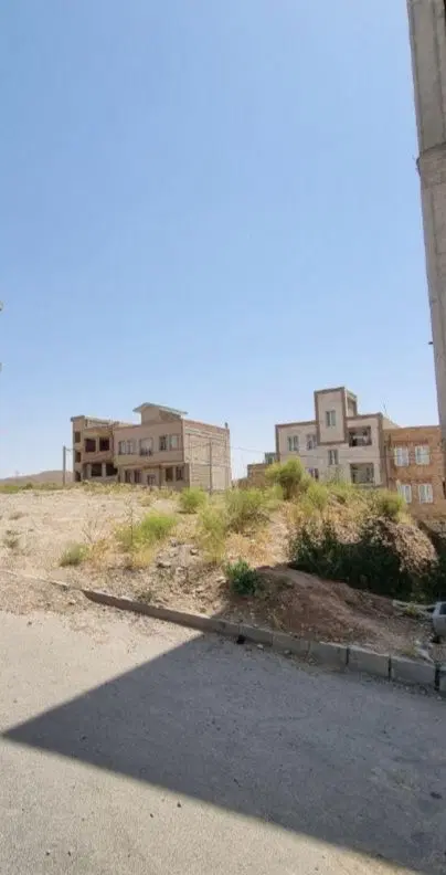 زمین ۲۰۰ متری در گلمان