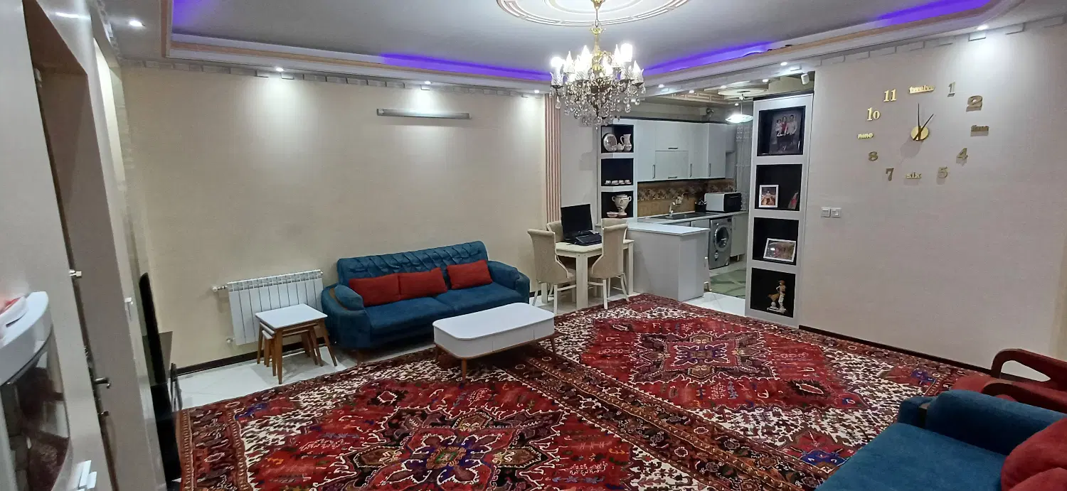 واحد لوکس ۷۰ متری با پارکینگ، انباری، آسانسور