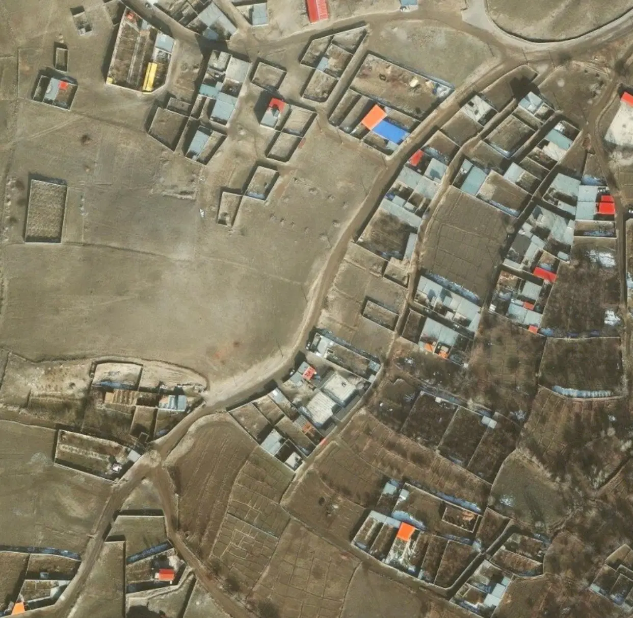زمین در چاوان