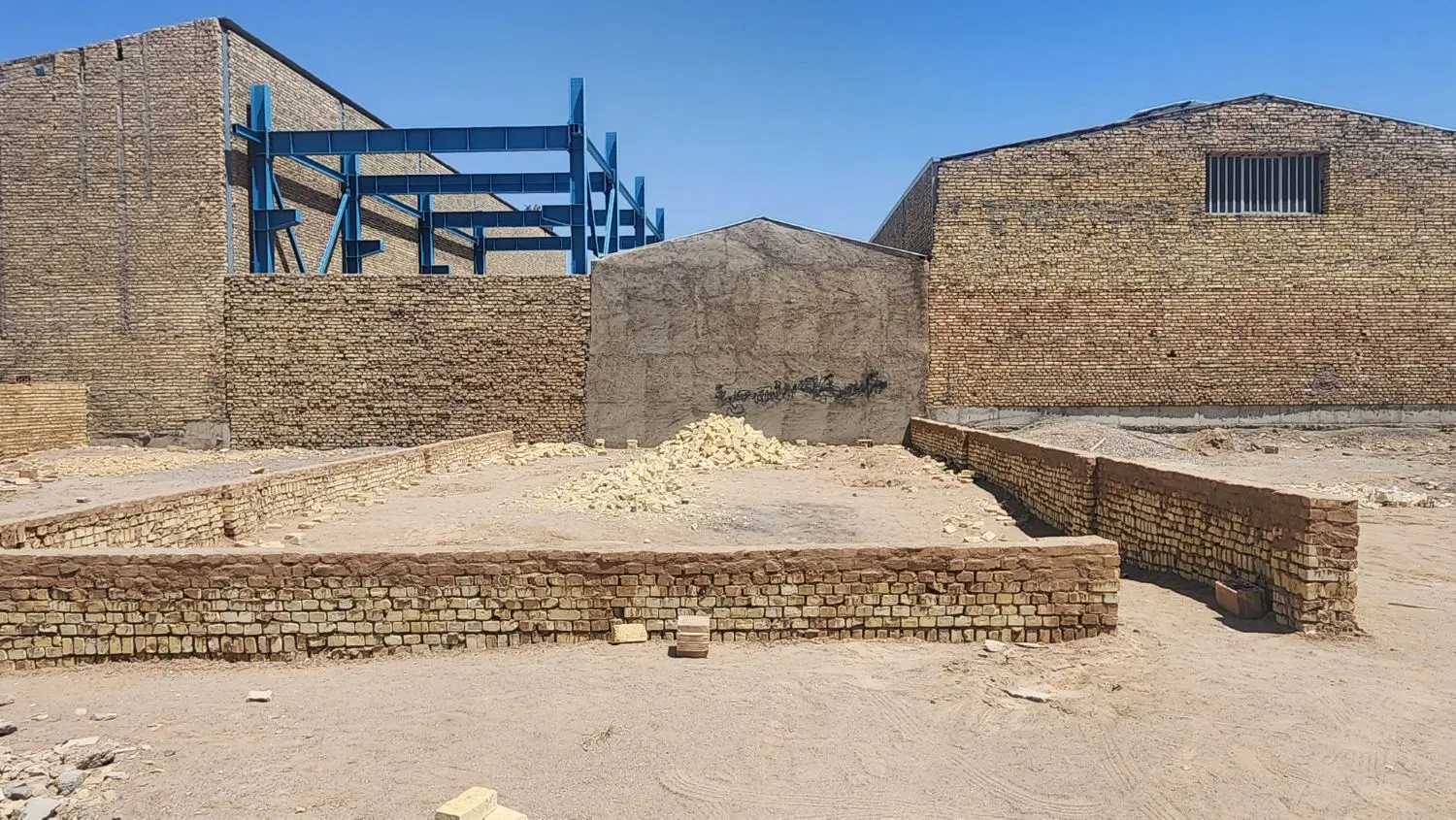 زمین مسکونی 175 متر بلوار دشتی(فروش فوری)
