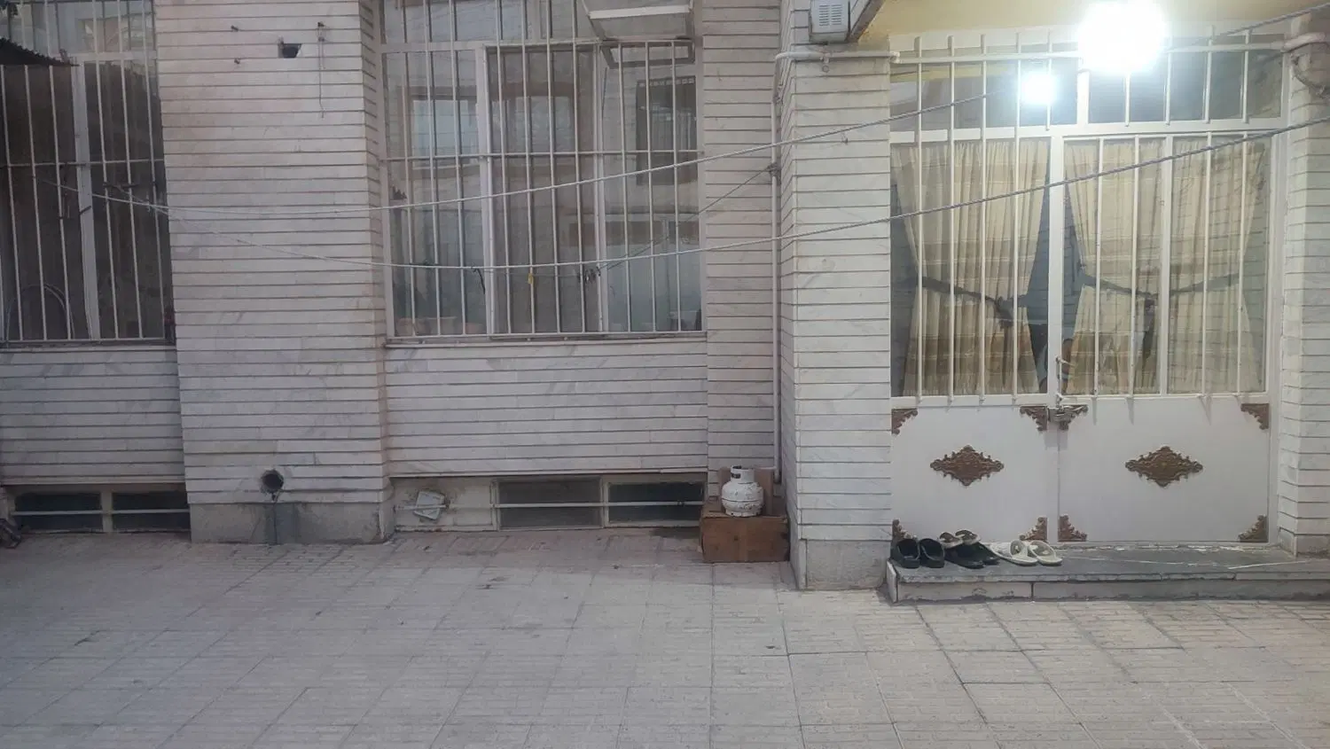 منزل ویلایی شمالی دویست متری  زیر زمین دار