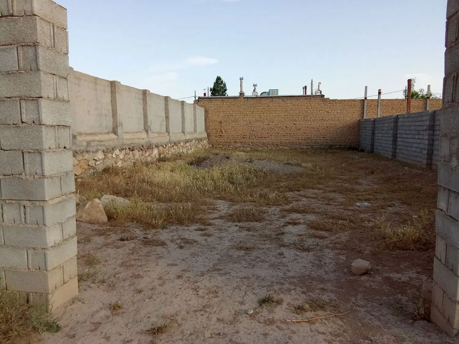 130متر زمین مسکونی