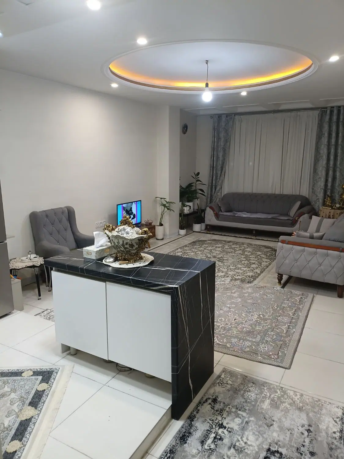آپارتمان ۷۸ متری رو ب نما با ۱۱متر واحد مجزا
