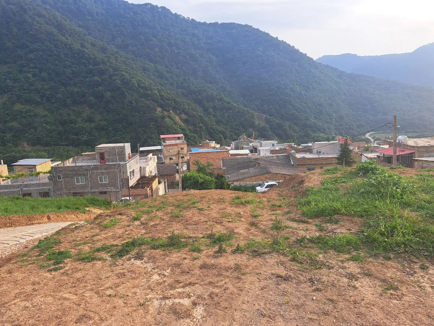 زمین  ۲۰۰ متری فروشی سوسرا