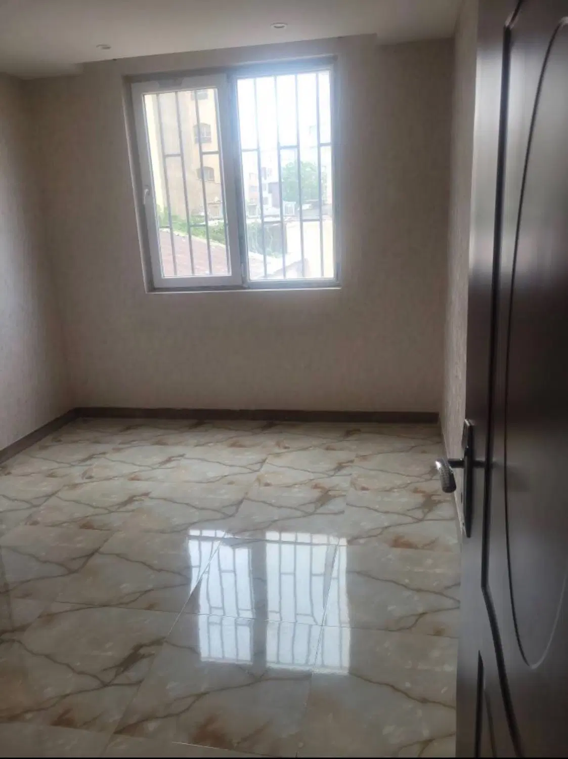 آپارتمان ۱۵۰ متری تک واحدی کانال غربی فردیس