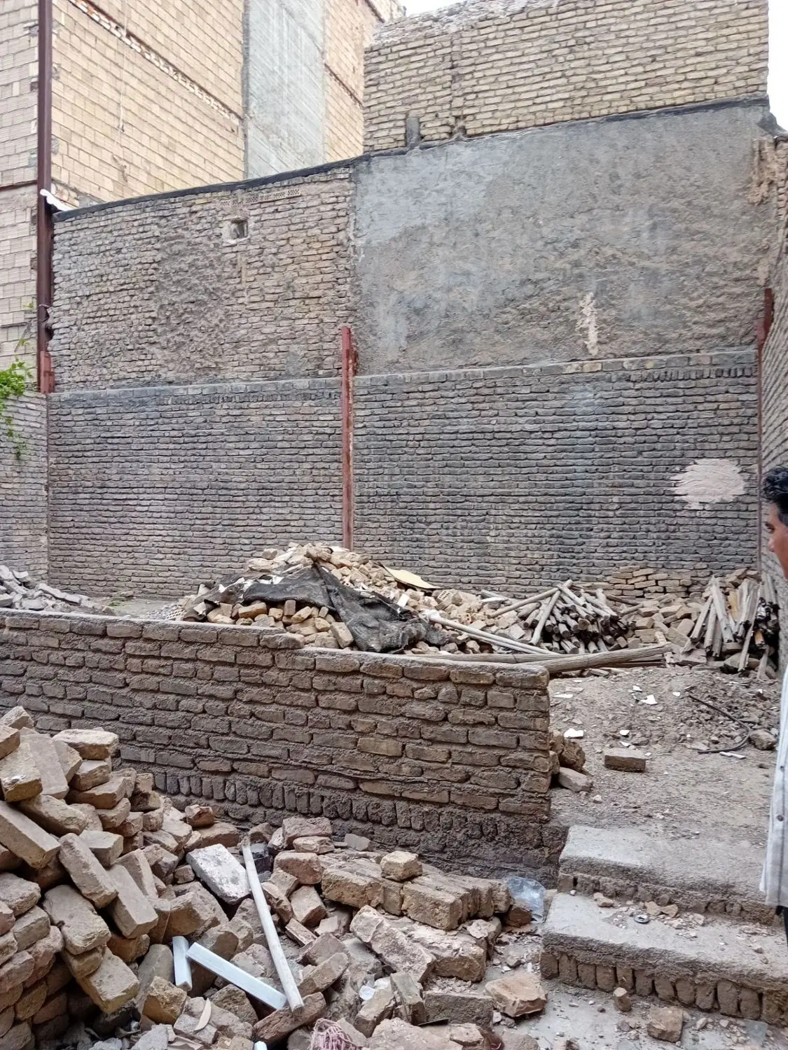 خانه ویلایی ب متراژ۱۱۲مترداخل کوچه یک متری