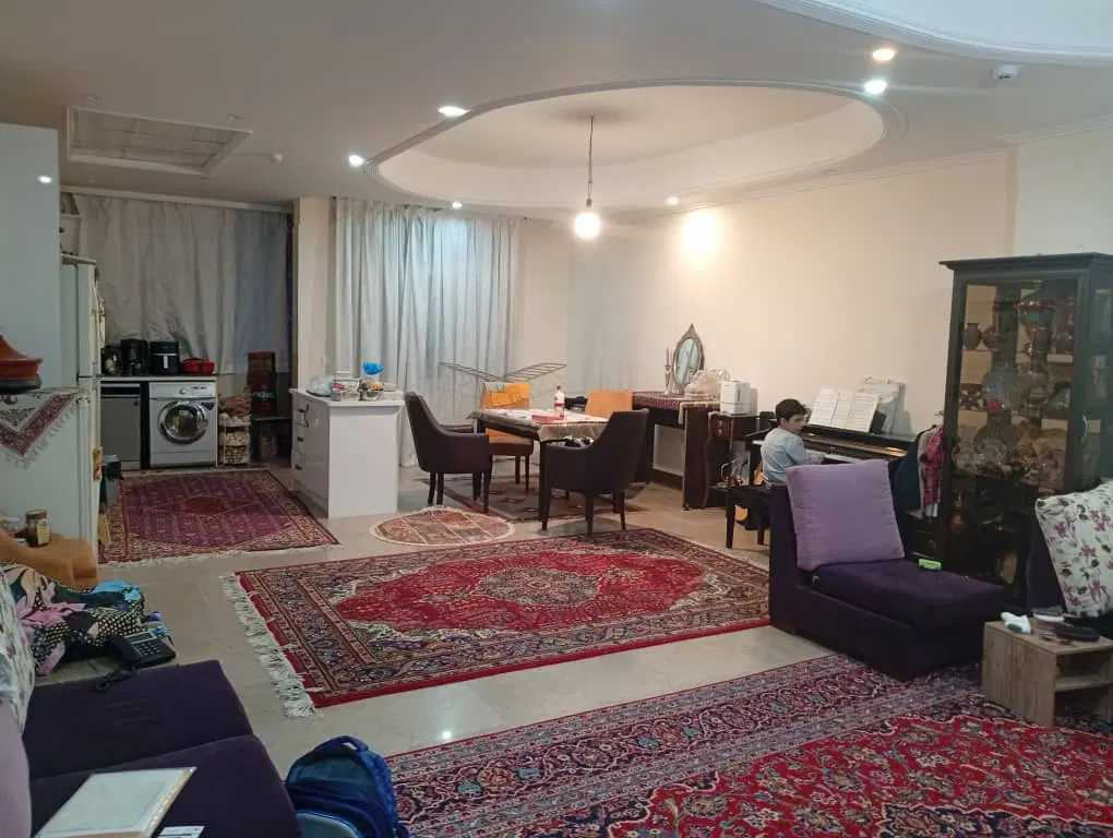 ۱۲۸ متری ۳ خواب ۲ پارکینگ