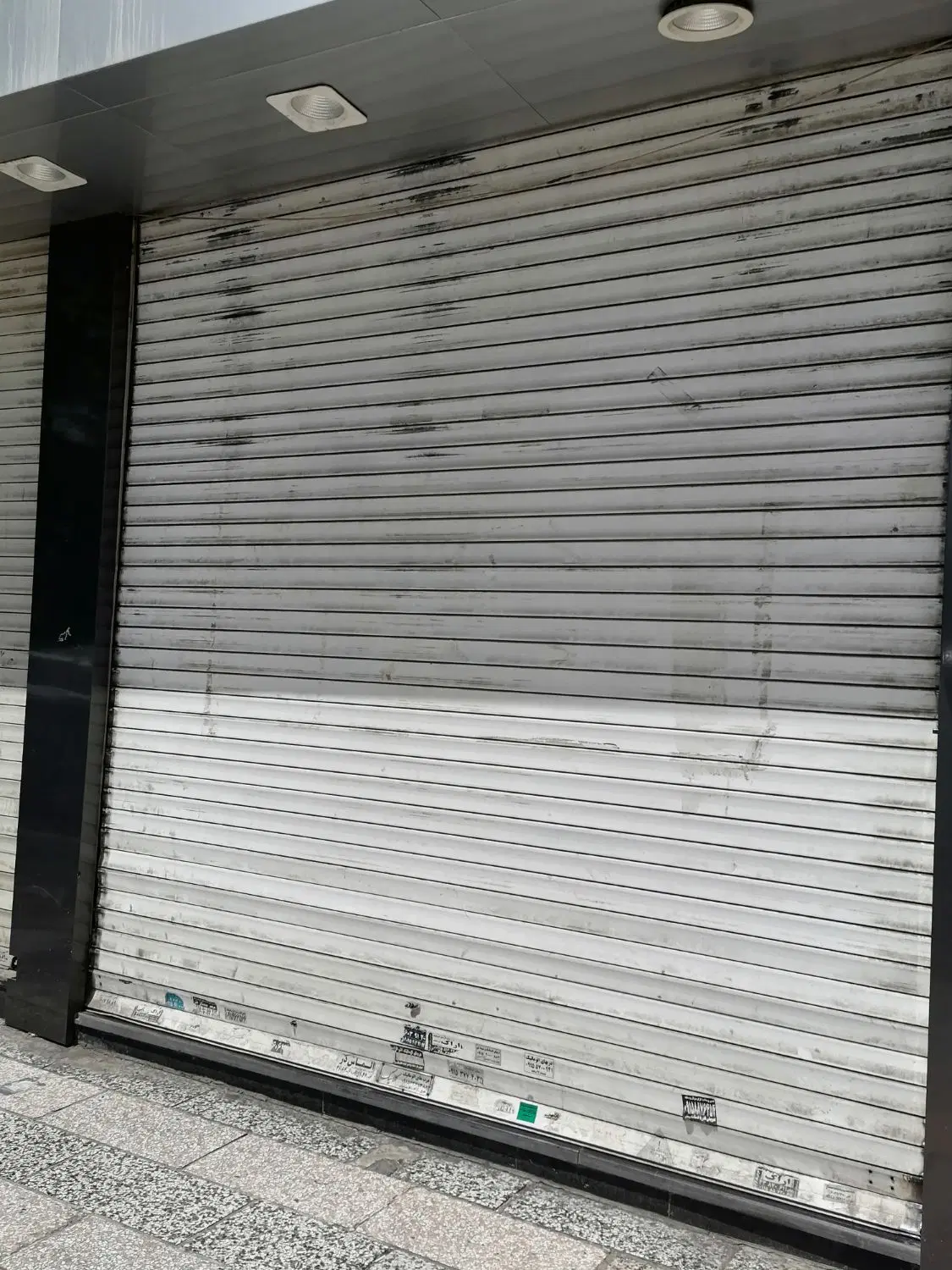 رهن و اجاره مغازه رو به روی پارک و طلا فروشی
