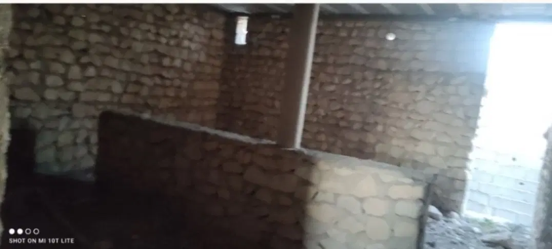 خونه نیمه‌کاره