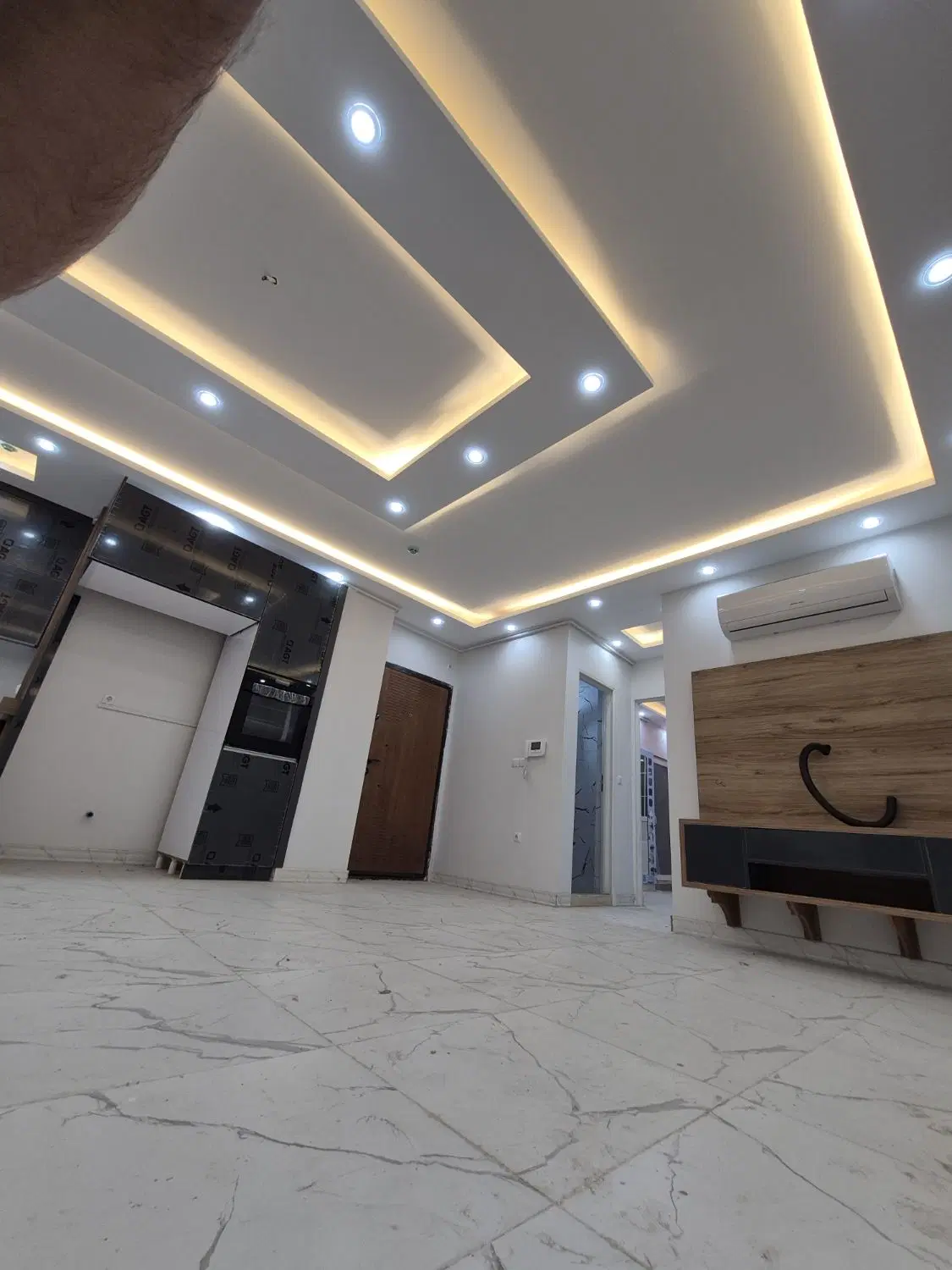 فروش واحد نوساز ۷۵ متری شیک فول بلوار معین