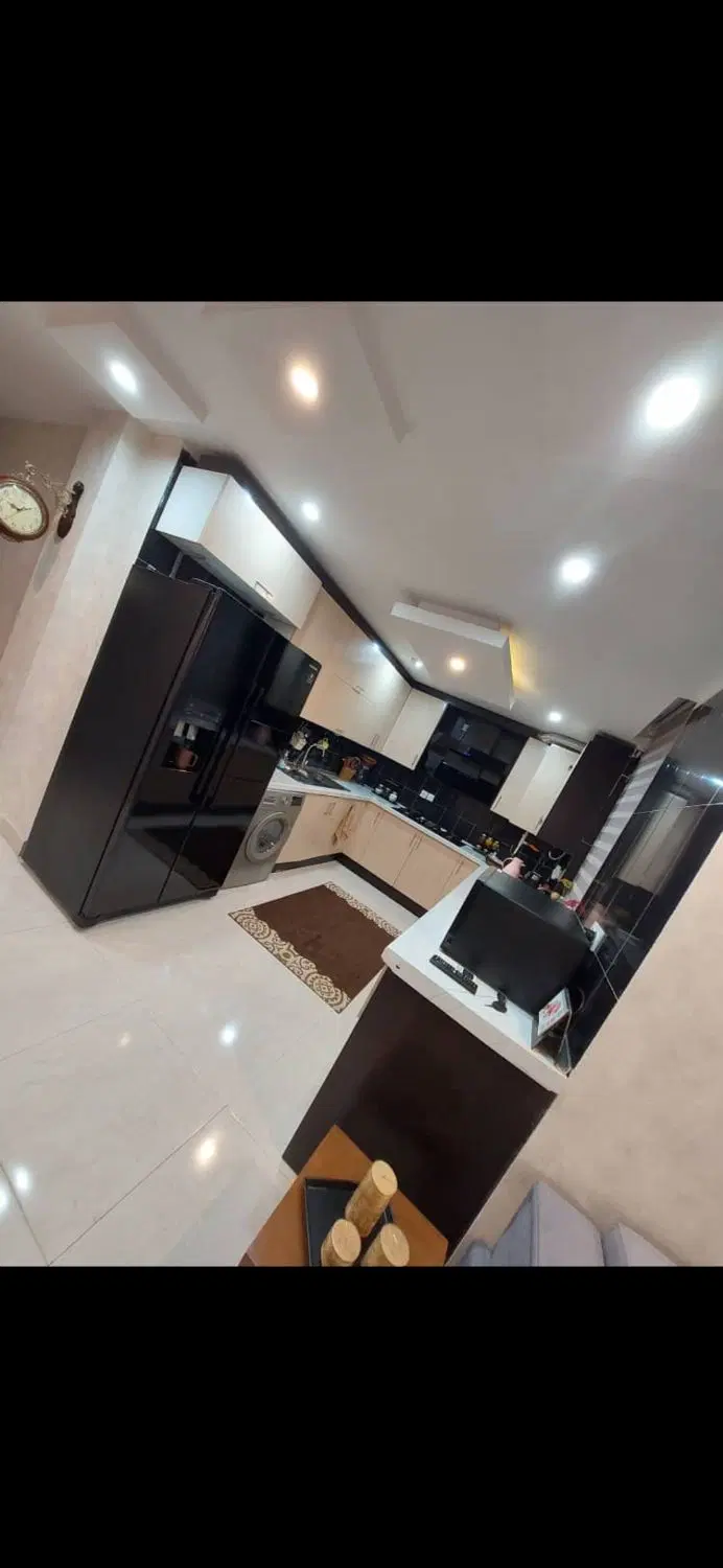 ۸۰ متری با پارکینگ ابتدای کیان اباد