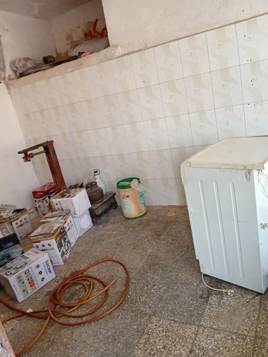 مغازه ۱۲ متری