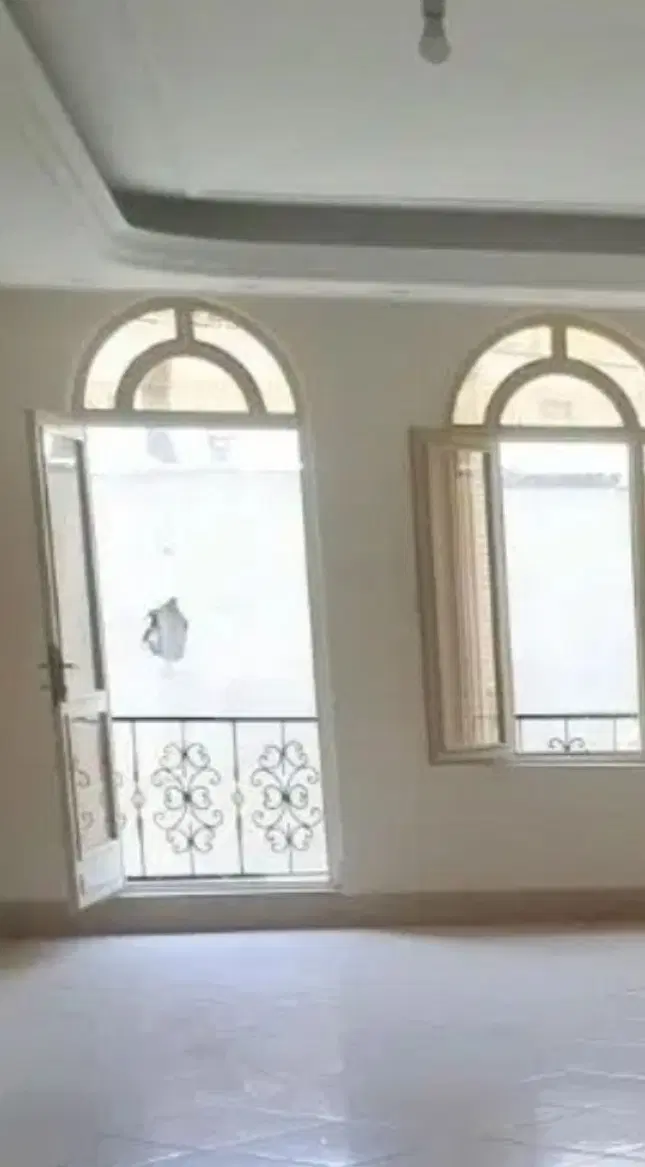 ۲واحد همکف وبالا دوطبقه دربست