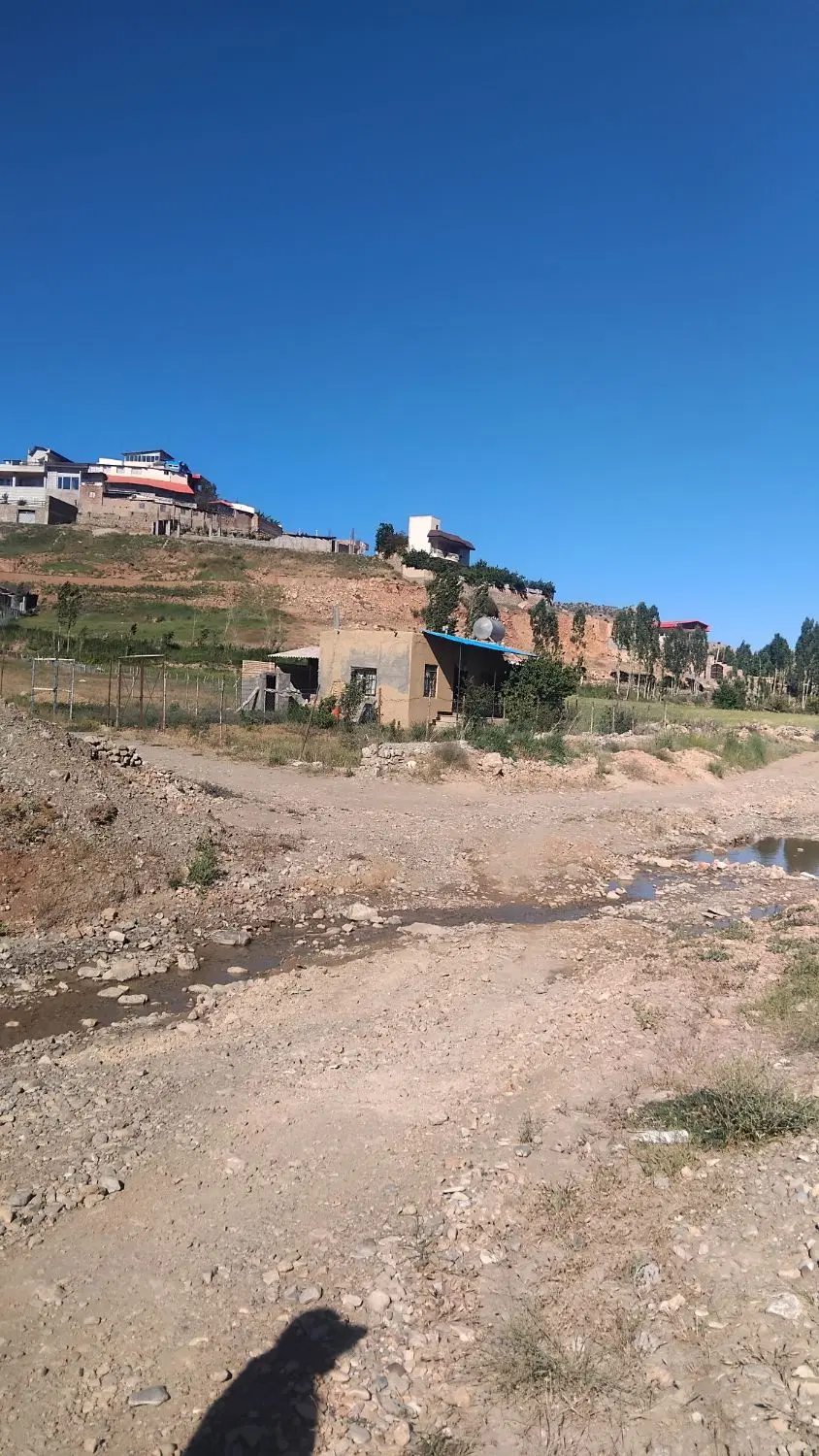 زمین ۲۰۰متری چهارباغ