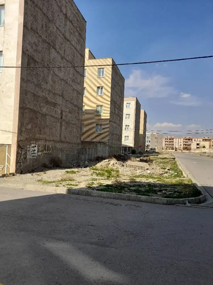 زمین فرهنگیان 190 متری