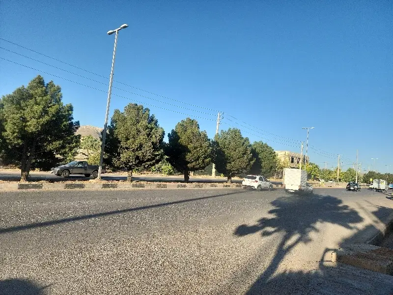 زمین باغشهری اهل بیت مالک خودم هستم بدونه واسته