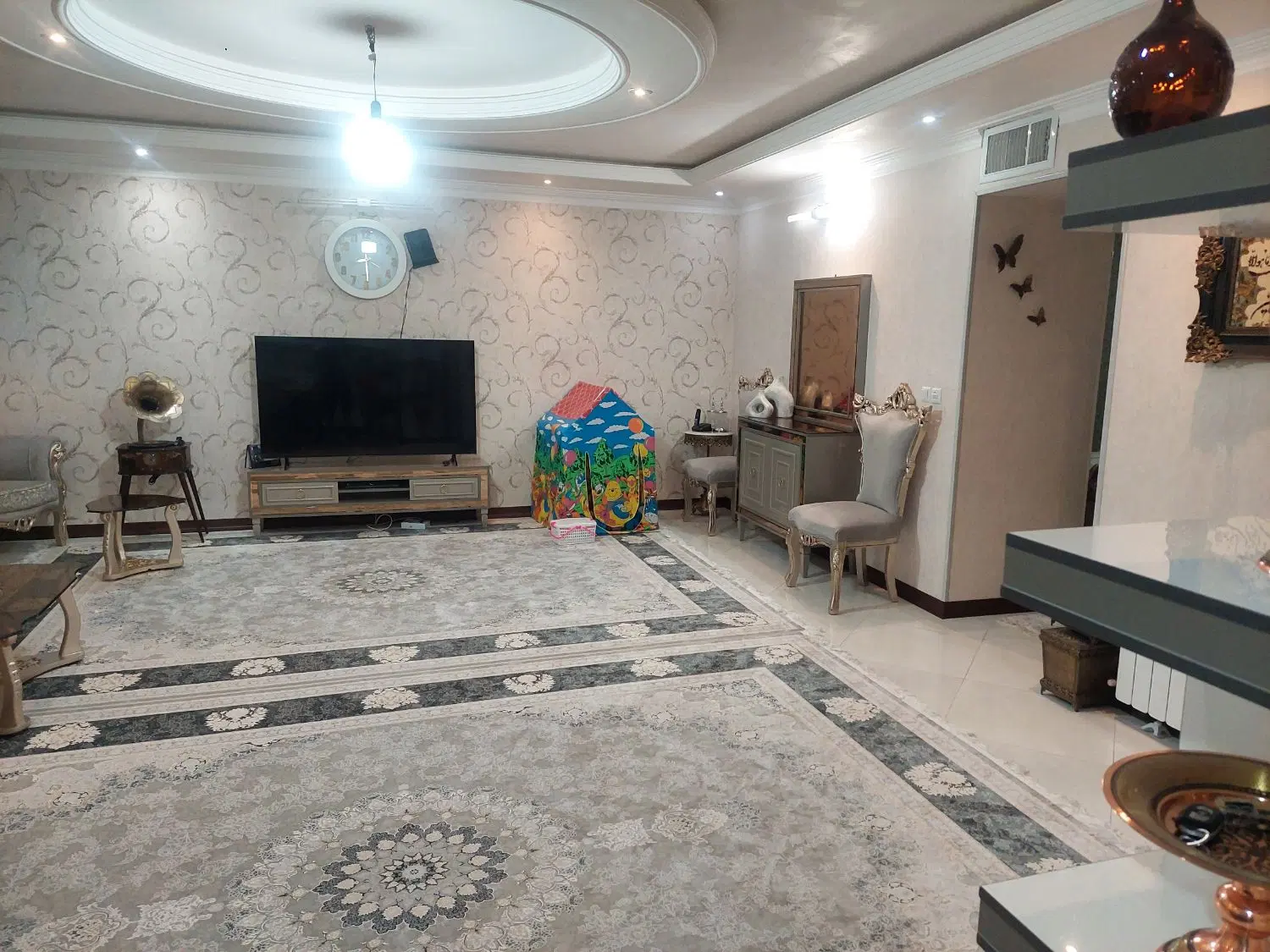واحد آپارتمان ۱۰۰متری