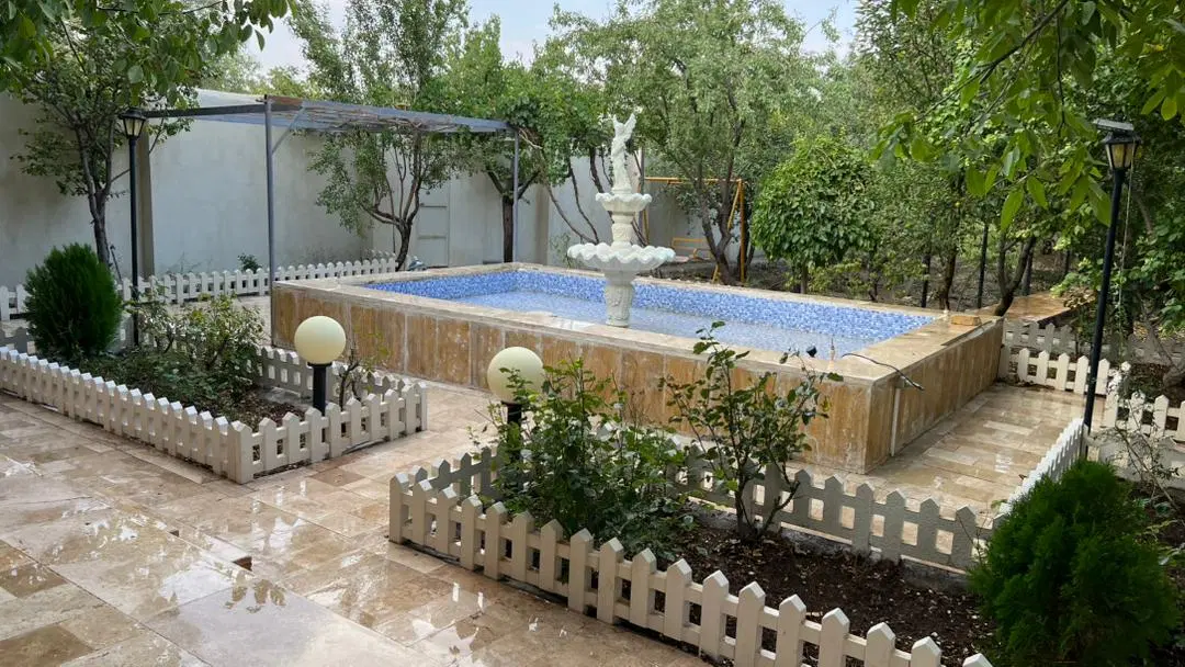 زمین ۱۵۰ متری  نرگس