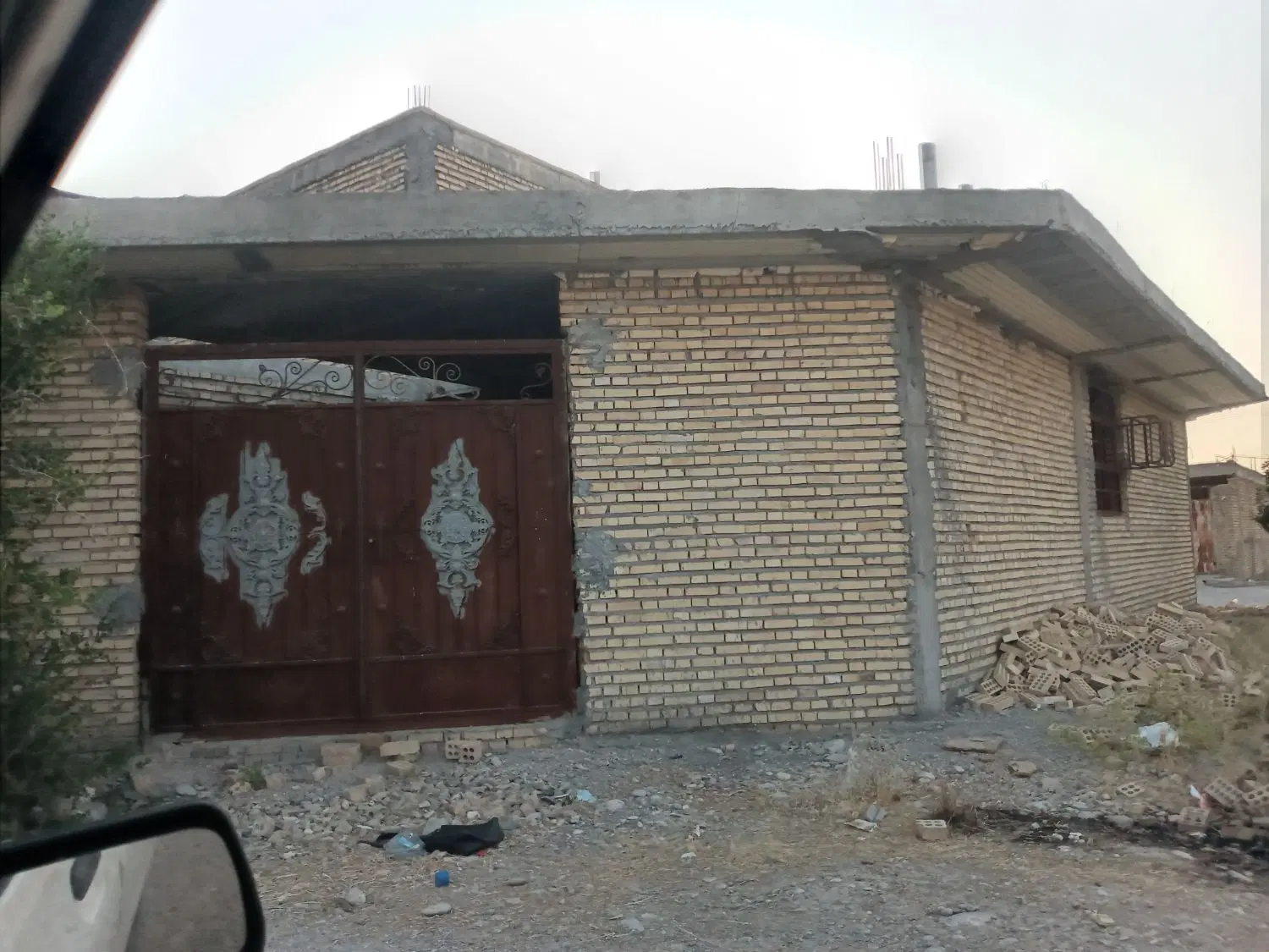 زمین فروشی