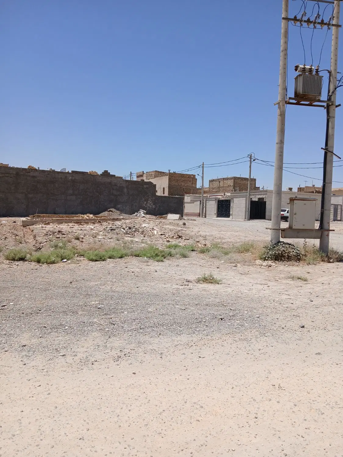 زمین برخیابان اصلی نواب دوبر