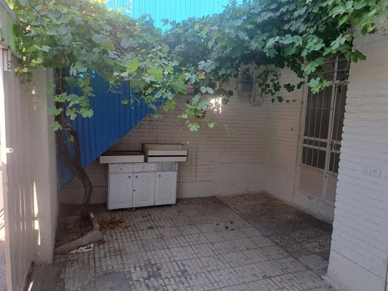 خانه ۸۰ متری همکف جنب پادگان ۰۷ قدیم کوچه موشکی