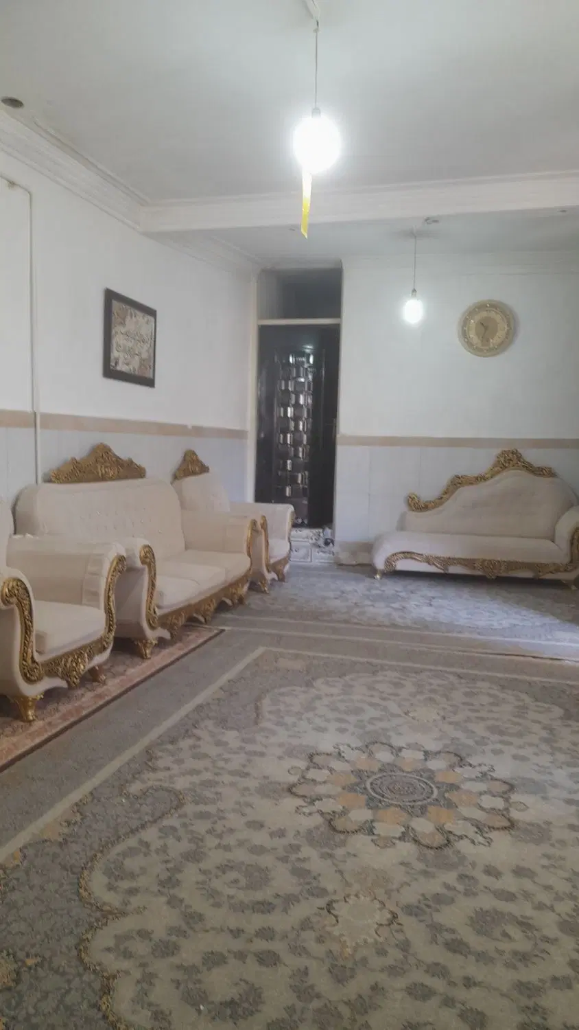 خانه ۱۰۰ متری