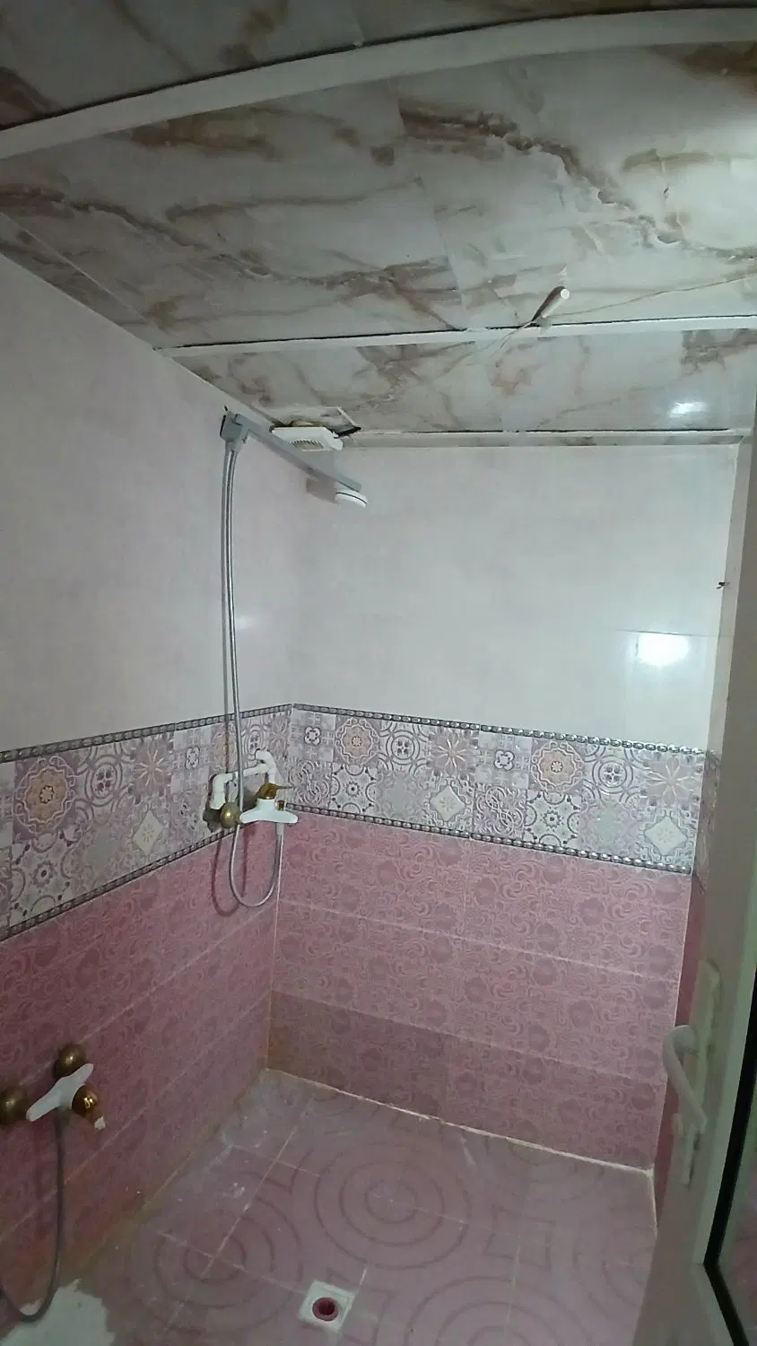 یک واحد ۸۰ متری اول نایسر