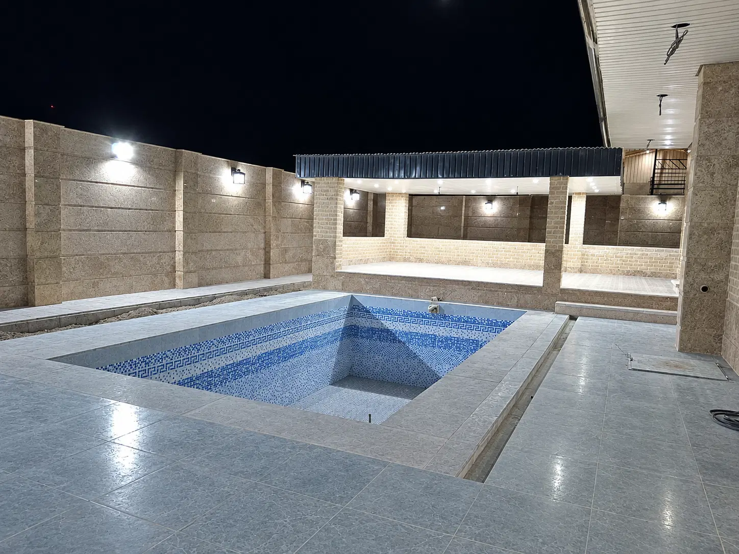 1033متر سند دار