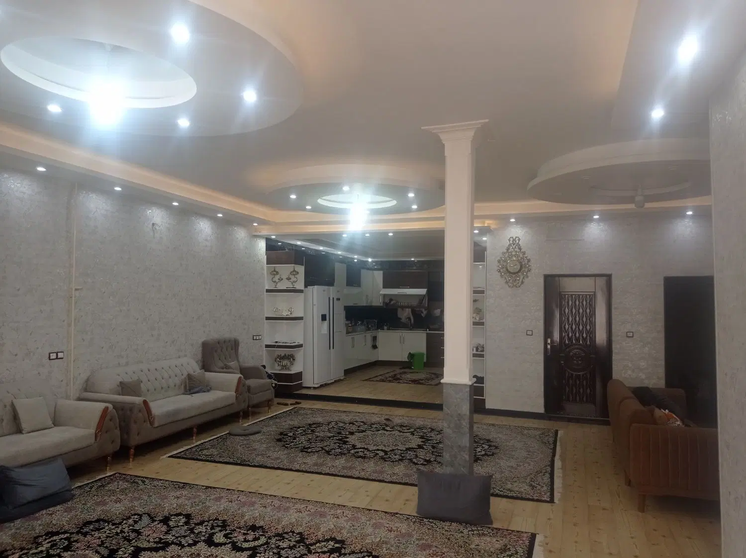 ویلایی جنب هنرستان ولیعصر زاگرس۲۳۰متر