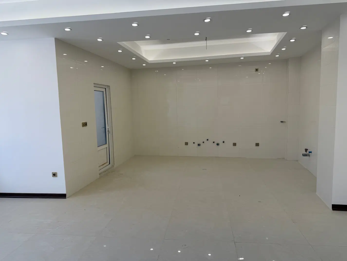 ۱۳۵ متر تکواحدی شمالی کریمی