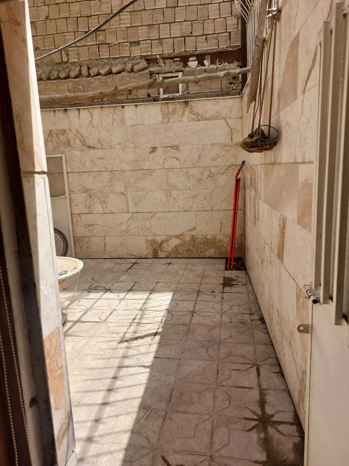 آپارتمان ۱۰۰متری همکف