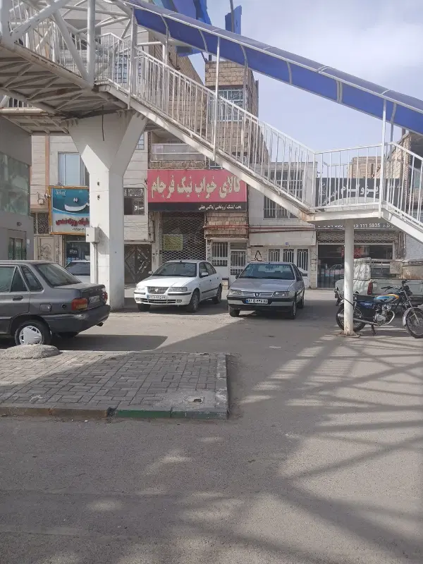 اجاره مغازه ۹۰متری در حاشیه صدمتری
