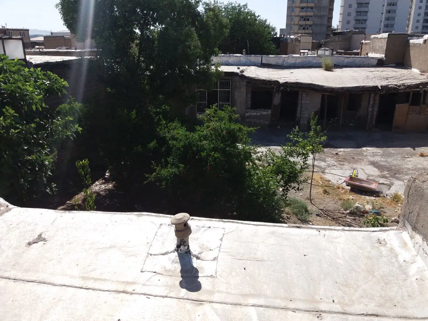 خانه کلنگی واقع در چقاکبود