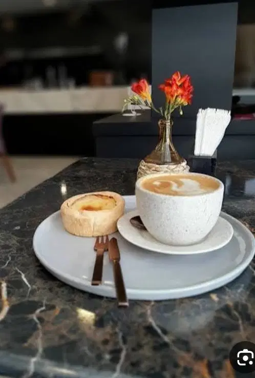 روبروی  مدارس باسابقه  کافی شاپ