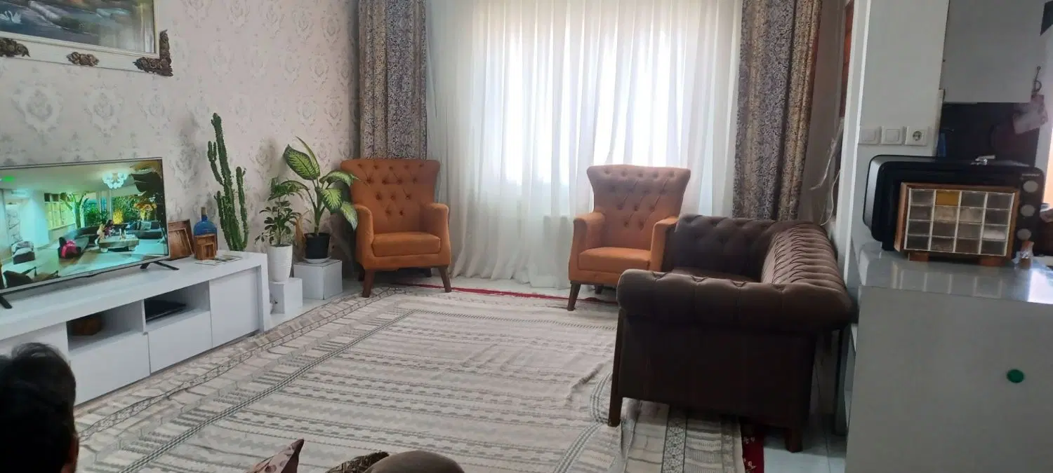 75متری مجتمع بهارستان جنب نوفل لوشاتو
