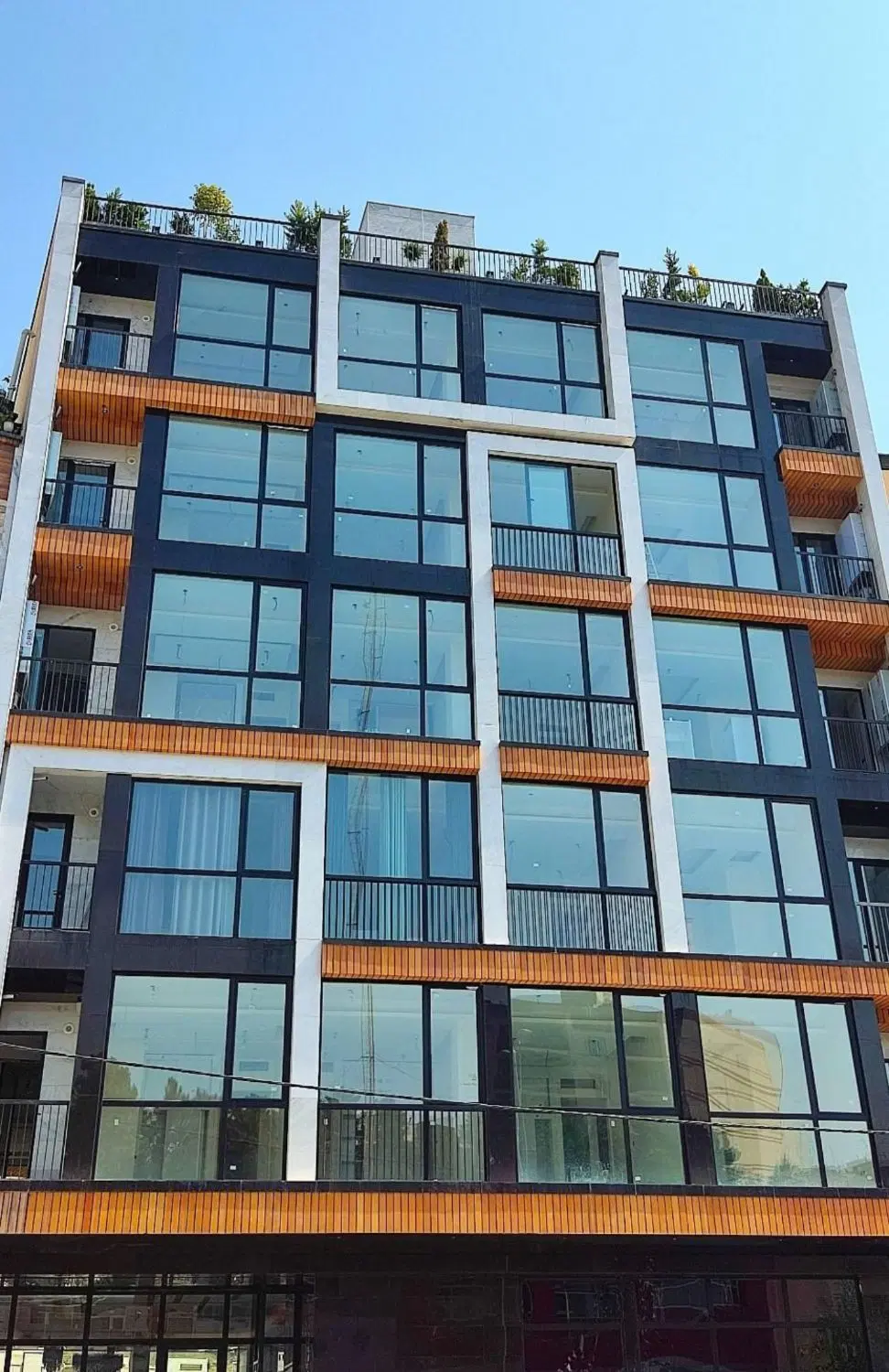 1700متر مستغلات سند اداری یکجا ایرانشهر سنایی