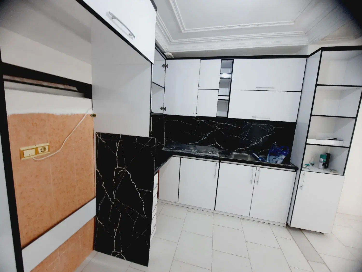 آپارتمان سنددارشهریاران_طبقه اول باپارکینگ اختصاصی
