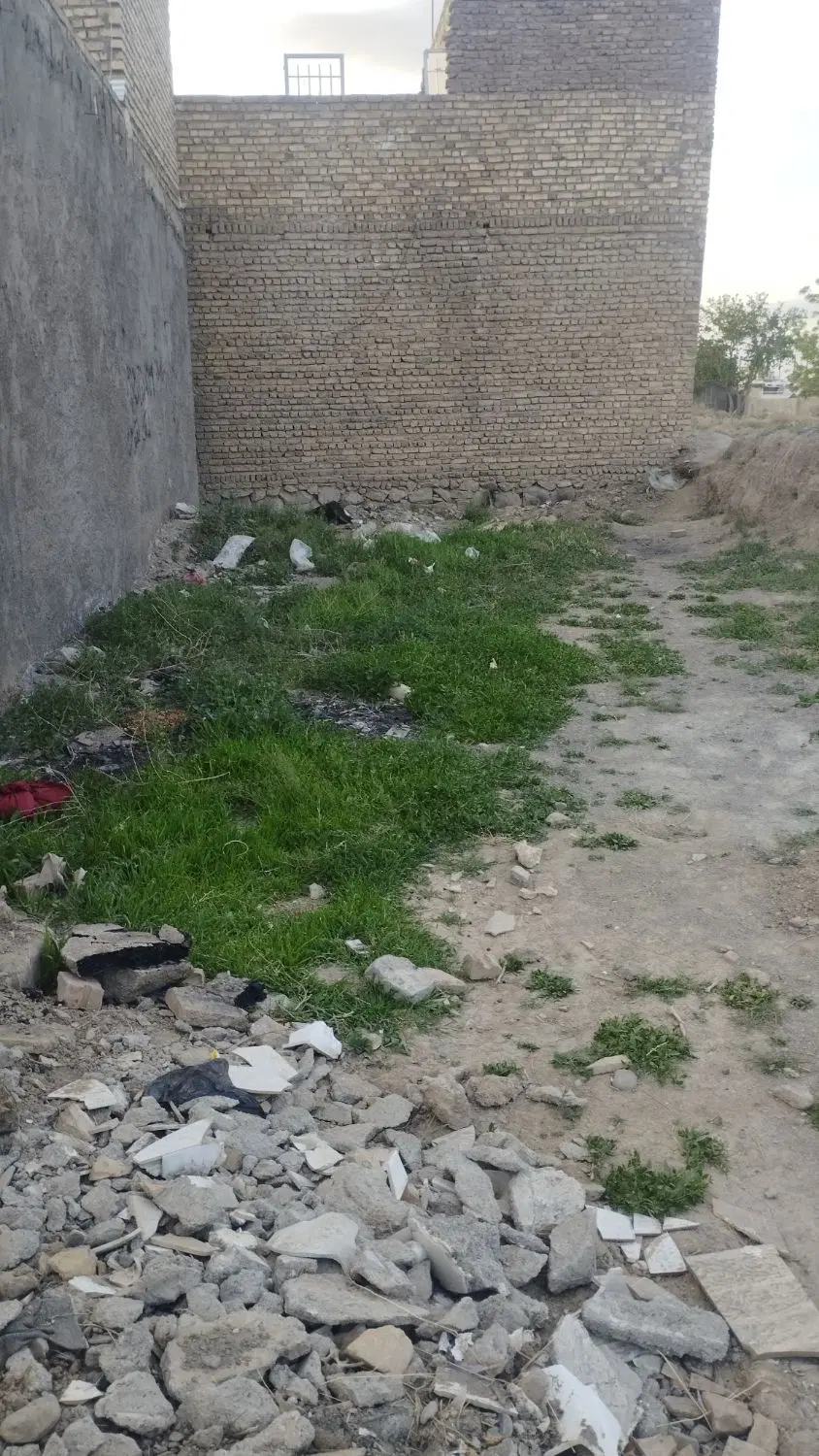 زمین ۱۰۰متر