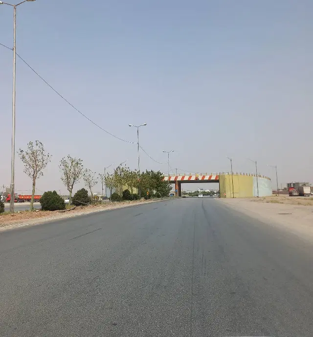 زمین فروشی رو به رو فرودگاه